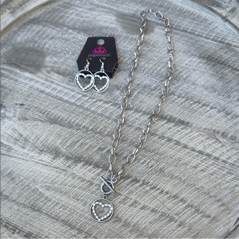 Paparazzi Silver Heart Motif Necklace